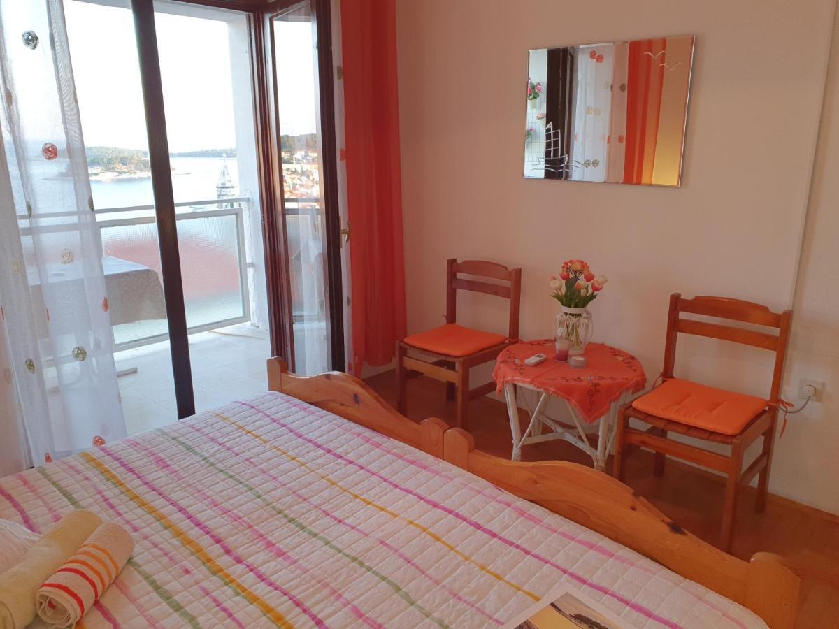 Apartments Luci Хвар Экстерьер фото