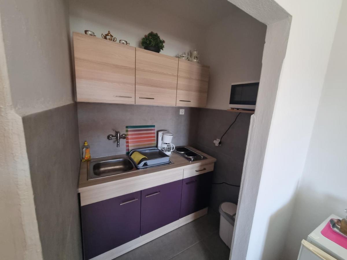 Apartments Luci Хвар Экстерьер фото