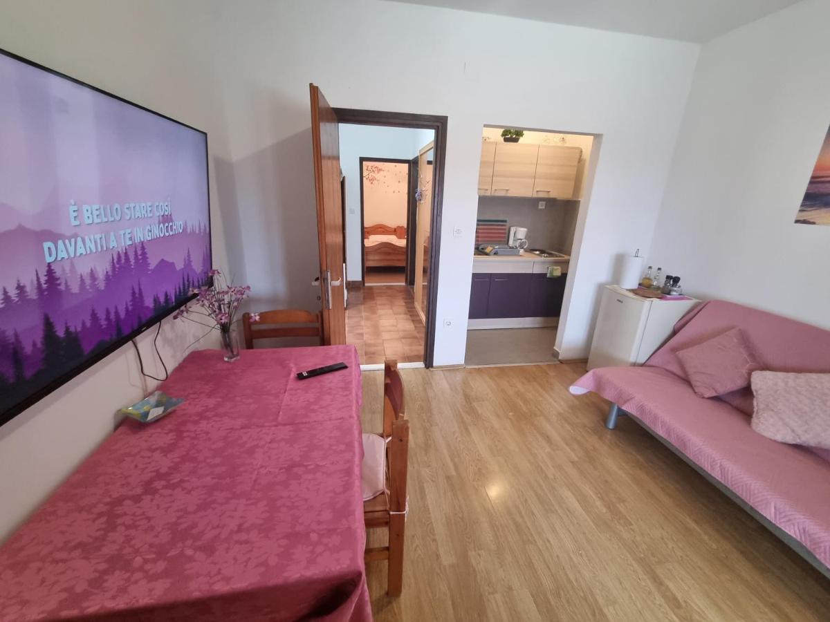 Apartments Luci Хвар Экстерьер фото