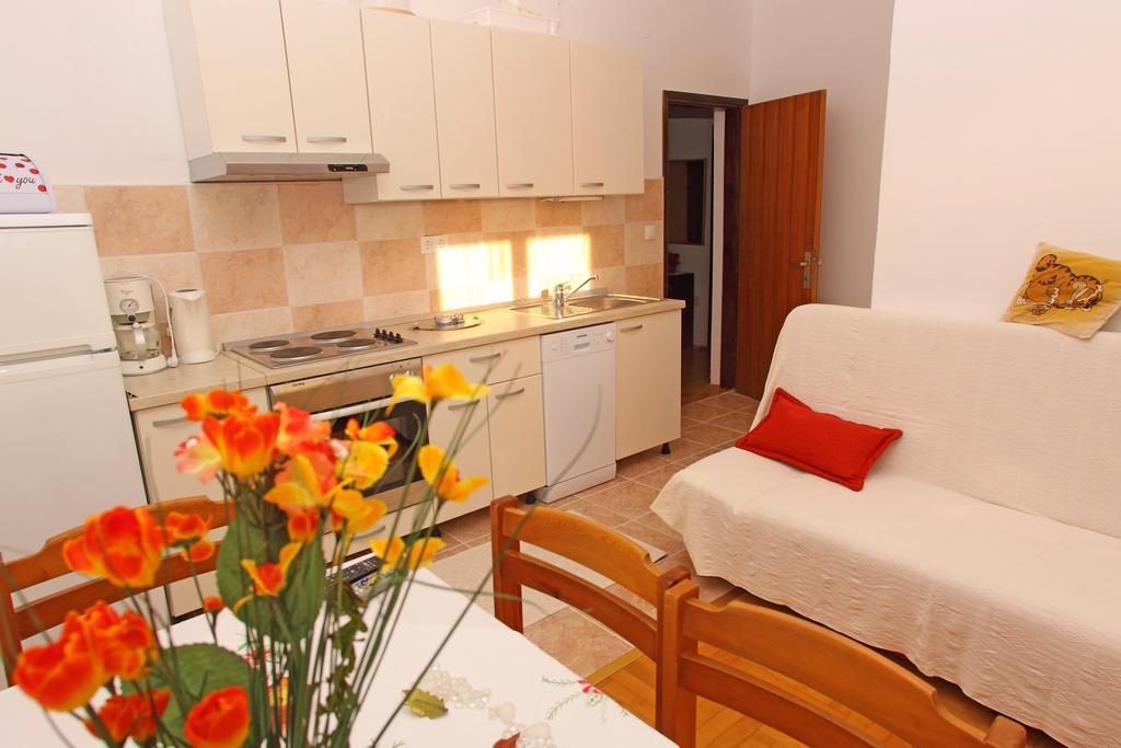 Apartments Luci Хвар Номер фото